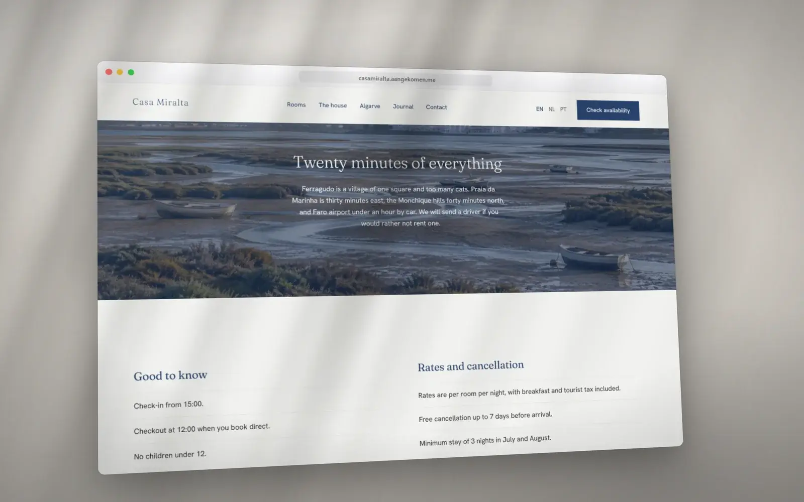 Blok Twenty minutes of everything van Casa Miralta in een browservenster, over de lagune