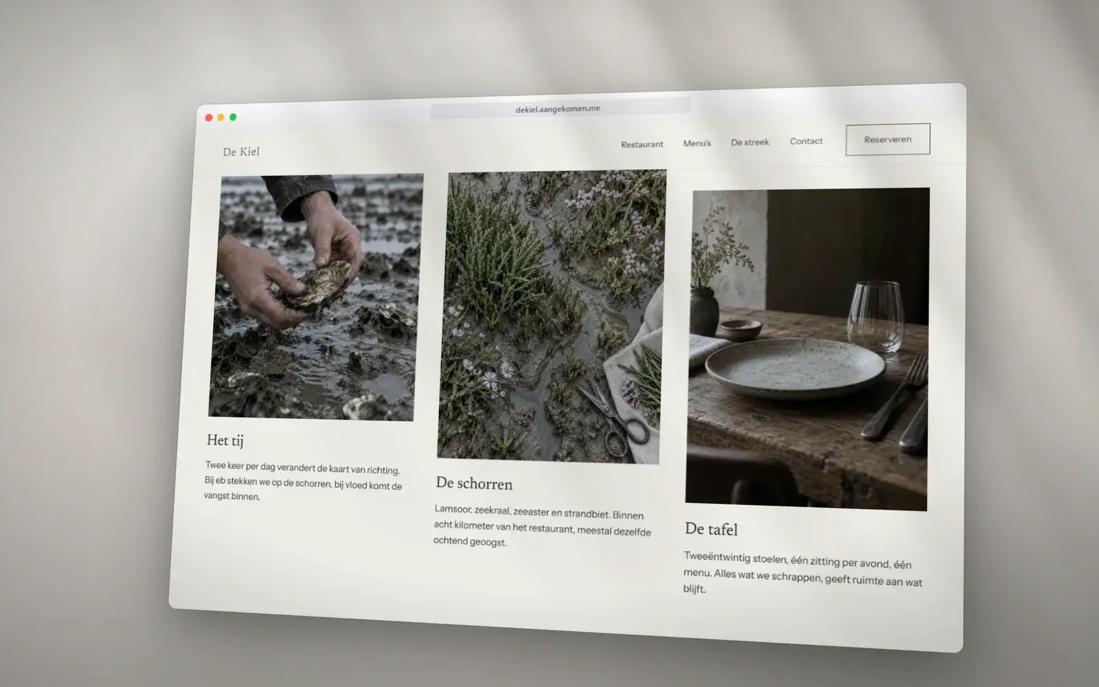 Blokken Het tij, De schorren en De tafel van De Kiel in een browservenster, met foto’s van oesters en lamsoor